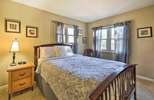 Holiday Island Home: Hot Tub & Wood Stove! - Foto 14
