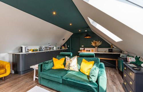Stylish one bedroom Cotswold Coach House Tetbury - Foto 1