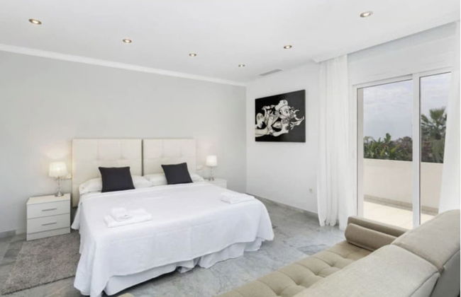 Elegant Villa Retreat - Foto 16