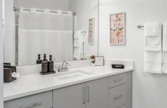 Huge Private Patio with Games & Skyline Views - Foto 20