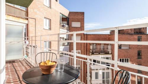 Castizo - 3 bedroom in Chamartín - Photo 2