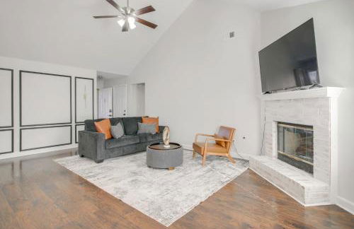 Walk to the Greenline Sleek Cordova Home with Patio - Foto 7