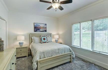 Lucky's Lake House by Avantstay Private Lake Bar - Photo 58