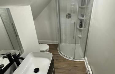 Cute 6-Bedroom Getaway in the heart of Littleton - Foto 23