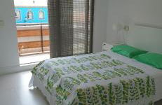 Apartamento con parking gratuito a 500 m de la playa - Photo 17