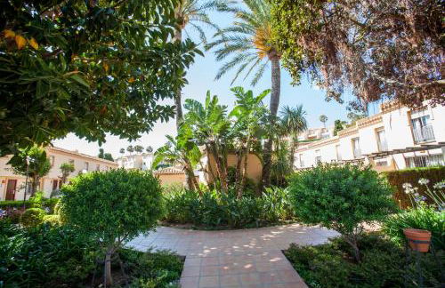 Ramada Hotel & Suites by Wyndham Costa del Sol - Photo 30