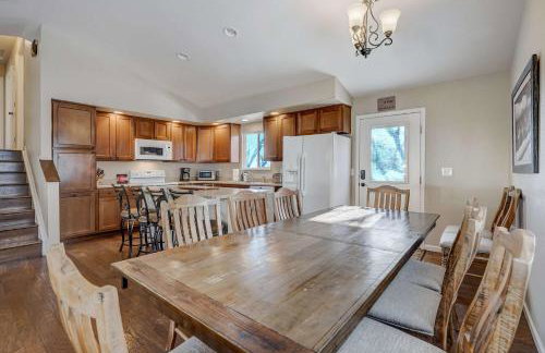 Cresthaven Hall 2 Mins to UCCS Family Fun & BBQ - Foto 15