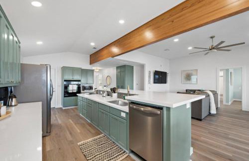 Bayfront Home with Private Pool, Pier, and Firepit - Foto 68