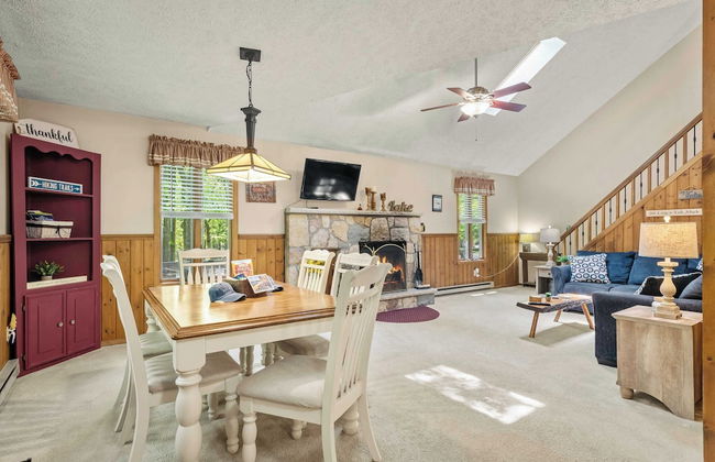 Shady Pines by Avantstay Enclosed Porch, Game Rooms, & Lake/beach Access! - Foto 17