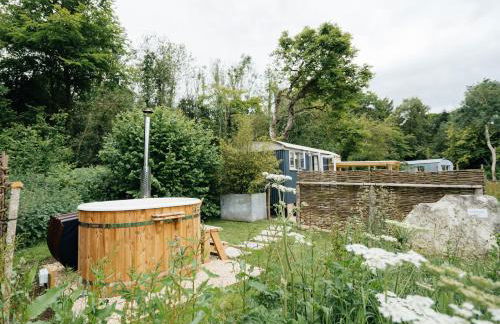 Lapwing Hut - Photo 17
