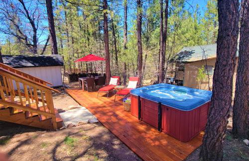 Four Seasons Getaway-Private Hot Spa with Pine Tree Views-Walk to Village and Pineknot Trailhead-Plus King Bed! - Photo 36