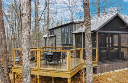 River Cabin - Fire Pit, Kayaks, Games, Dog Park - Foto 18