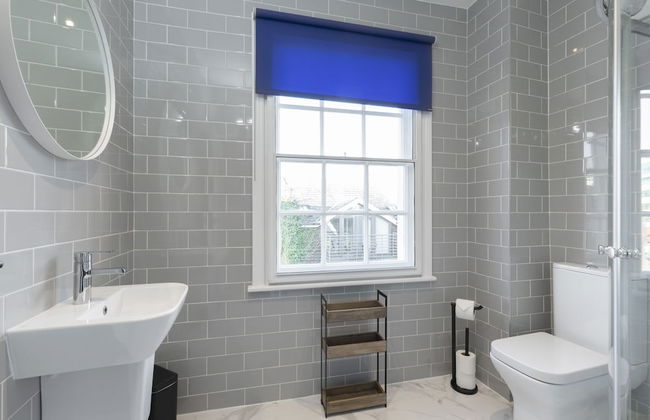 Elliot Oliver - Stunning 6 Bedroom Regency House With Parking - Photo 26