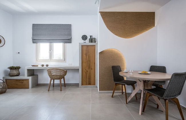 Remezzo Suites - Photo 4