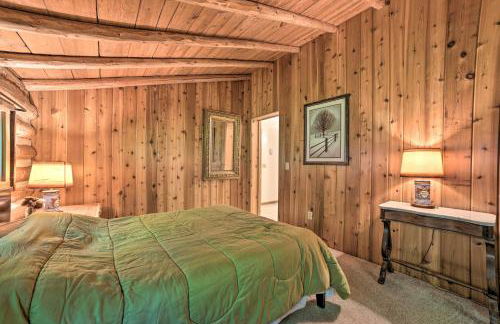Secluded Family Cabin Less Than 1 Mi to Lake Michigan! - Foto 13