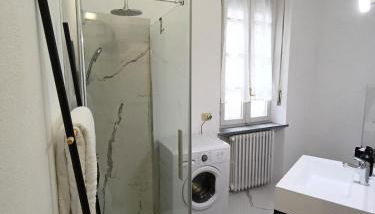 Casa Valentino - Stay in the heart of Asti - Foto 3, Shower