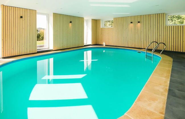 Luxurious Villa With Pool and Sauna, and Very Suitable for Culinary Workshops - Photo 25