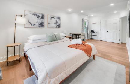 Modern cozy residential home local experience - Foto 31