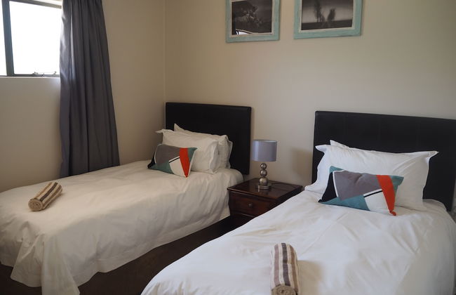 African Eagle Apartments - Photo 18