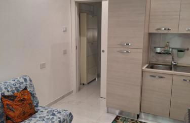 Appartamento al piano terra con ingresso indipendente, vicinissimo al mare - Foto 9