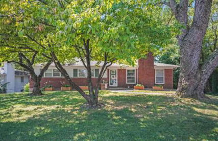 Spacious 3-BR Retreat Near Louisville Attractions - Photo 14