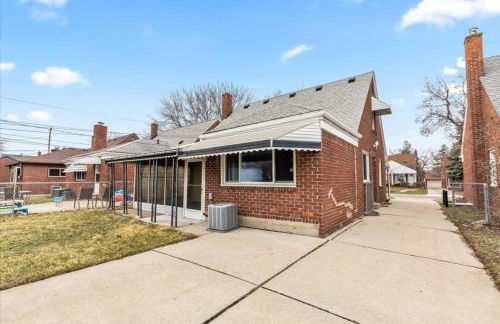 Near Greenfield Village-Downtown Dearborn-Oakwood - Foto 8