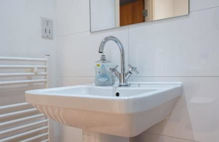 Modern 1BR - Parking Included -Sleeps 6 - Foto 4