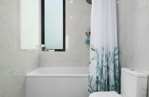 Ocean Pearl - Deluxe OceanView Heated Pool - Photo 28