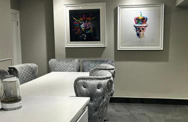 Large Modern Family Home in Murrayfield - Very close to City Centre - 10 mins by Direct Bus - Private Driveway & Garden - Foto 5