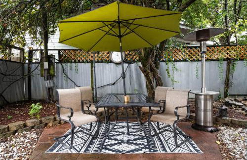 Retreat on Bardstown Road - Yard - Walk to Shops - Foto 35