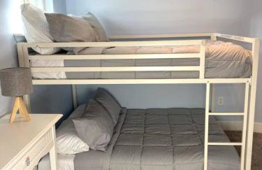 2 whole houses, Fire pit, Game room, feel at home. - Foto 38