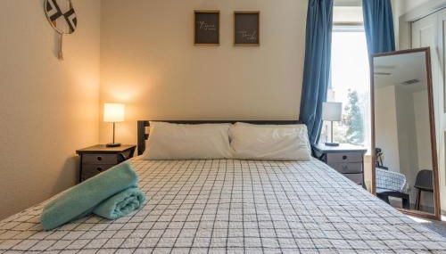 Riverwalk and Pool view Apt with King bed Infinity Pool Gym Free Parking - Foto 3