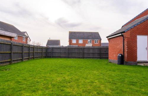 Luxe 3BR - 8 Min to Town Centre - Bradgate Park Leicester - Parking - Garden - Foto 27