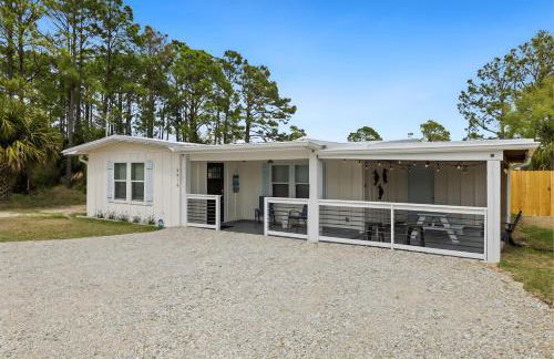 Sea Breeze House- 3 bd 2 ba 5 min walk to beach - Foto 1