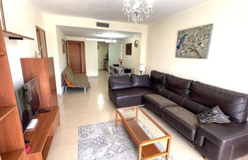 Bright & spacious 2BR in Fenals with pool view - Foto 5