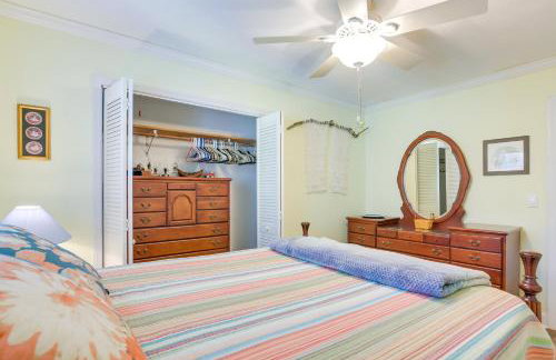 Radford Home with Wraparound Deck! - Foto 18