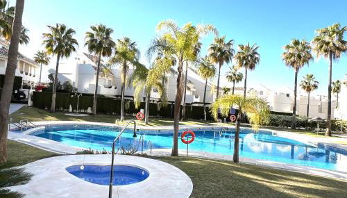 STYLISH TOWNHOUSE IN BEACHFRONT COMPLEX - Foto 3