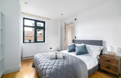 2 Bedroom, 2 Bathroom Apartment with Balcony in Hoxton Shoreditch, Sleeps 6 - Foto 6