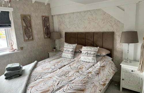 Stay solihull 5 mins to NEC and AIRPORT SLEEPS 9 contractor friendly 3 bathrooms driveway parking 3 - Foto 26