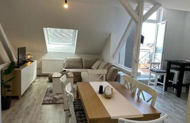 Gemütliche neurenovierte Dachgeschosswohnung - Foto 18