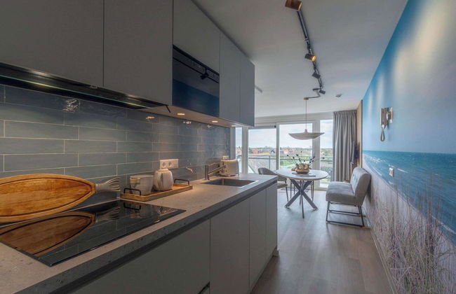 Stylish Couples' Retreat - Photo 4