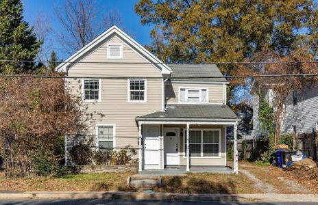 Cozy House 10min to Monuments and DC by CozySuites - Foto 2