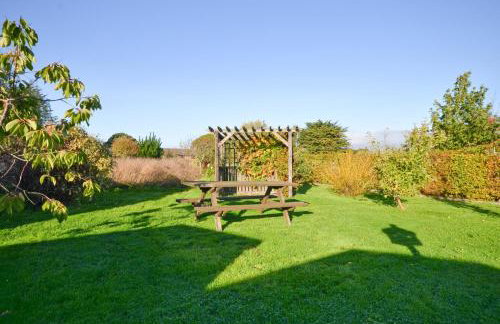 Dassia-Rural Bungalow, Dog Friendly with Hot Tub Near Gurnard - Foto 39