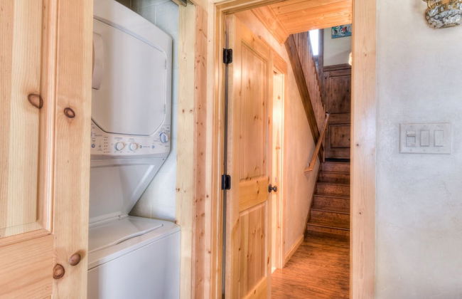 Crystal Shores Villa Lake Views & Hiking - Photo 16