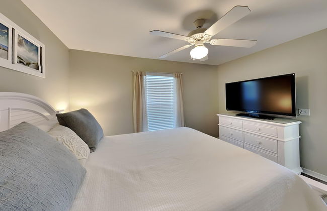 Gulf Island by SVR - Photo 3