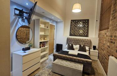 High End Luxury Townhouse in JQ, 4 Bedrooms, Flat screen TV in all rooms, Free Parking, Near Birmingham City Centre DEPOSIT REQUIRED - Foto 28