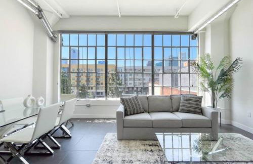 Modern Loft in DTLA - Rooftop Pool & Free Parking! - Foto 10