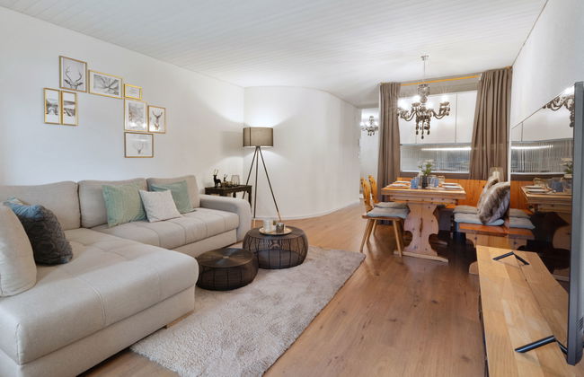 Verbena Apt 4 - Photo 1