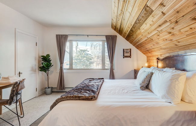 Banff Mtn Home - Real Rockies Experience - Photo 11