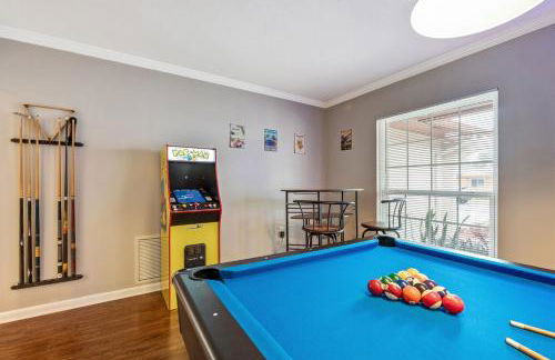 Exquisite Retreat with Heated Pool for 14 Guests, Pool Table Paradise! - Foto 50